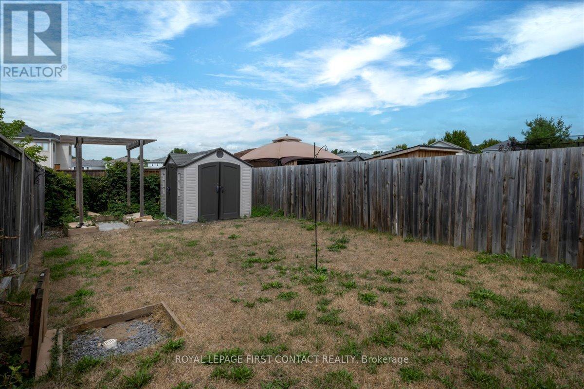 












22 ADMIRAL CRESCENT

,
Essa,




Ontario
L0M1B4

