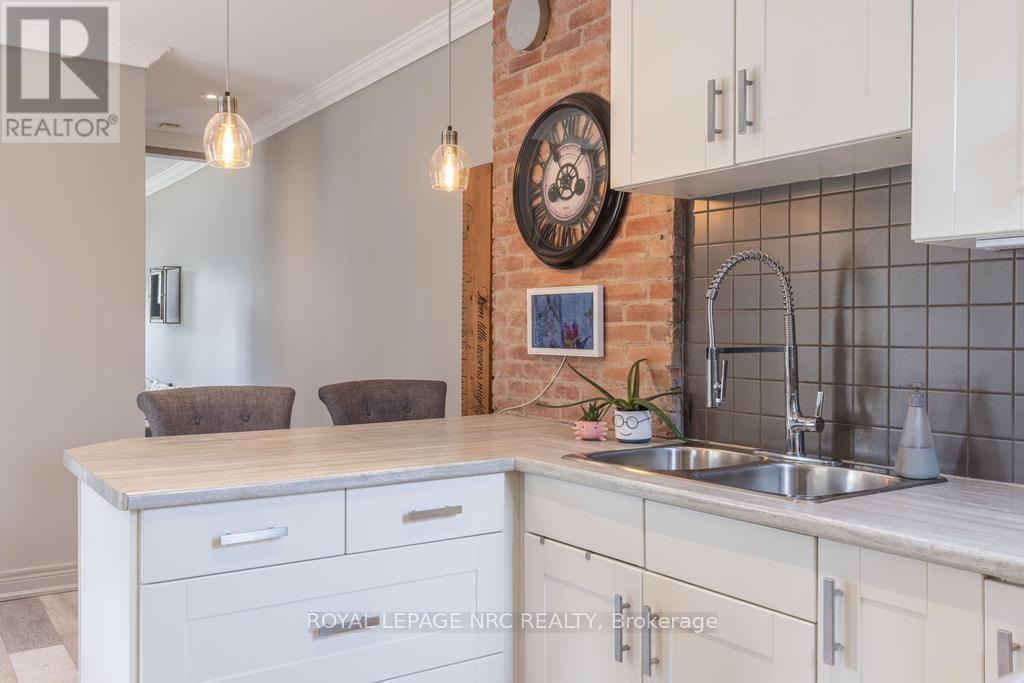 












48 HODGKINS AVENUE

,
Thorold,




Ontario
L2V1M1

