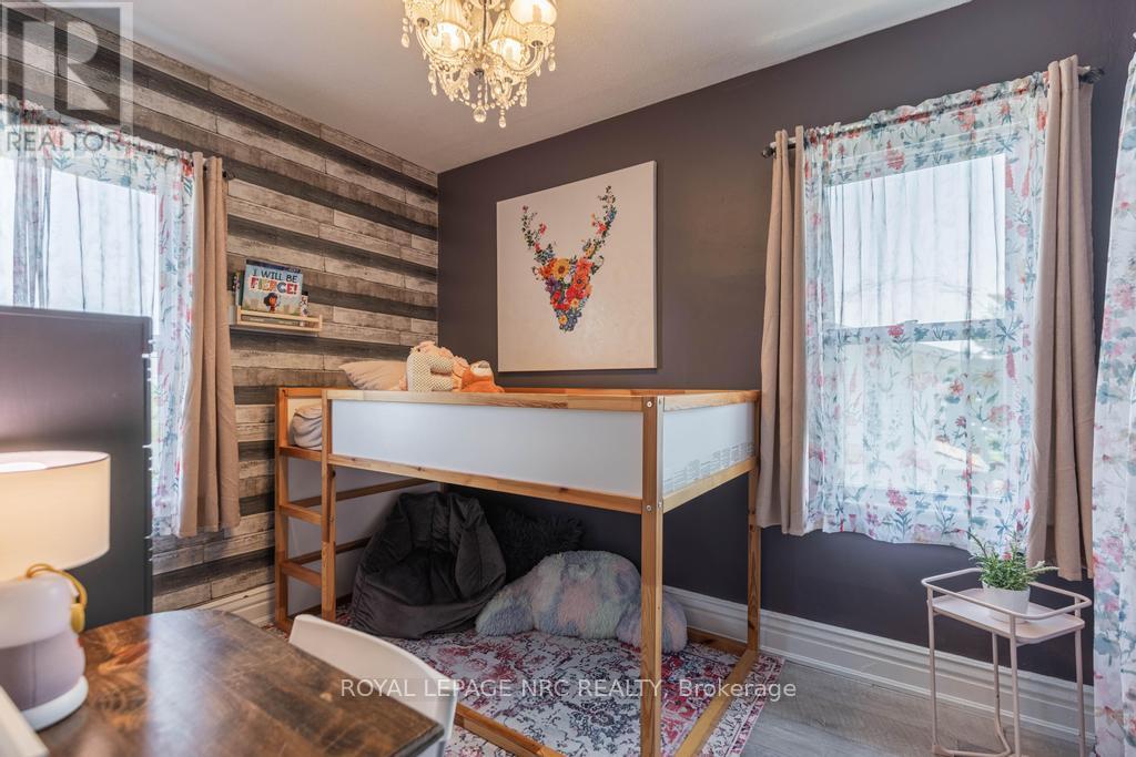 












48 HODGKINS AVENUE

,
Thorold,




Ontario
L2V1M1

