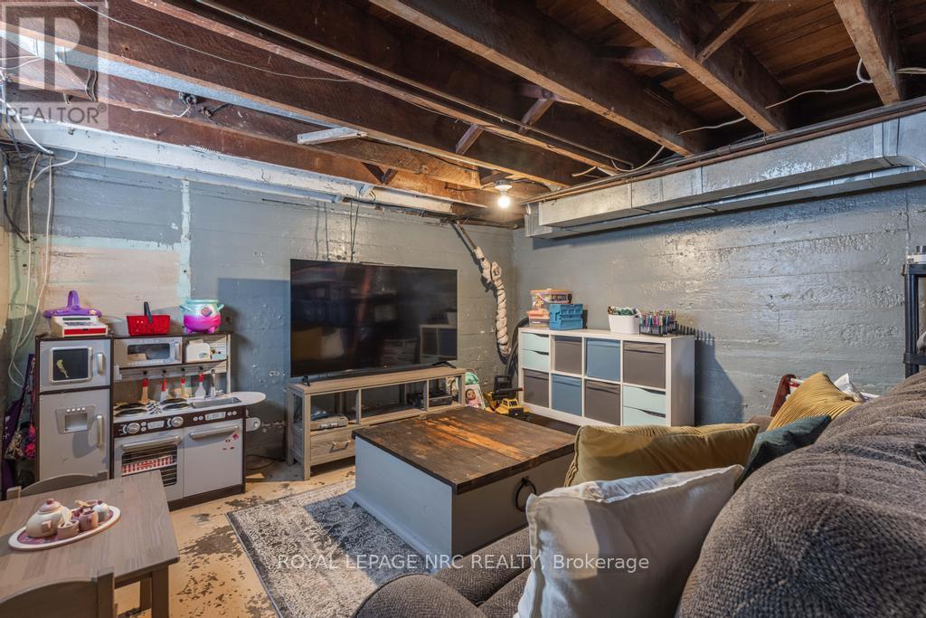 












48 HODGKINS AVENUE

,
Thorold,




Ontario
L2V1M1

