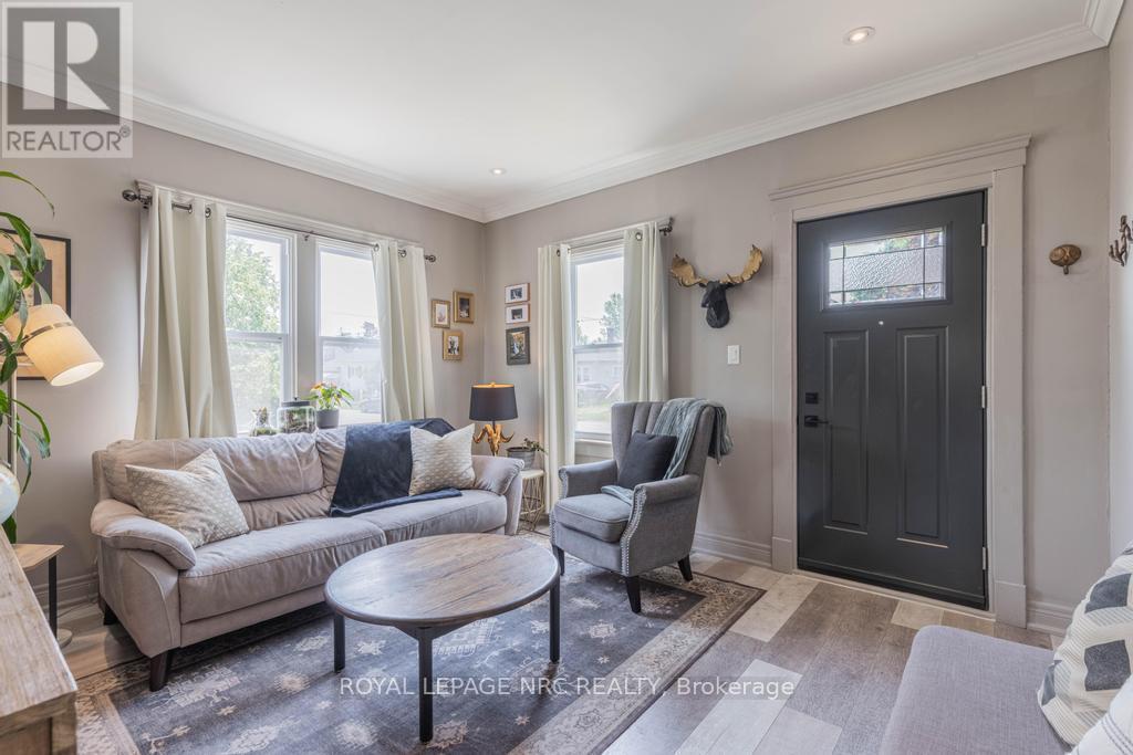 












48 HODGKINS AVENUE

,
Thorold,




Ontario
L2V1M1

