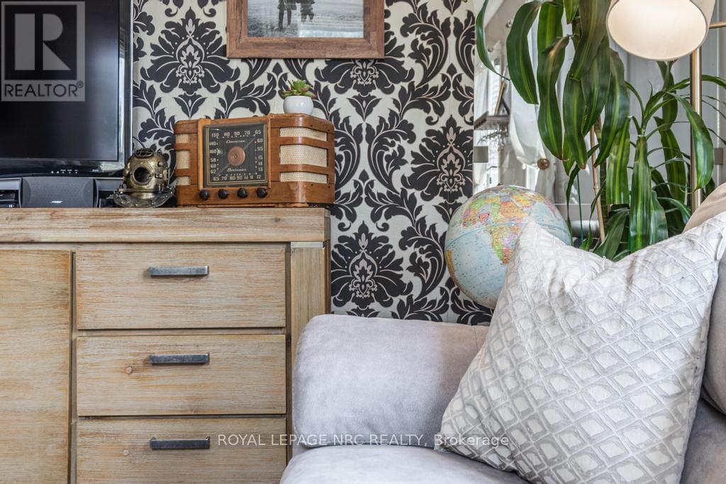 












48 HODGKINS AVENUE

,
Thorold,




Ontario
L2V1M1

