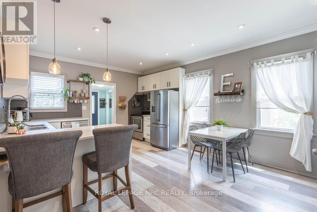 












48 HODGKINS AVENUE

,
Thorold,




Ontario
L2V1M1

