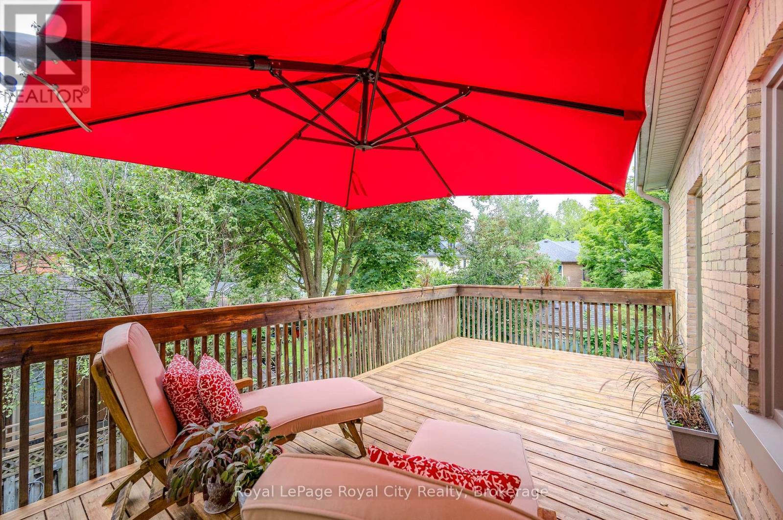 












42 LIVERPOOL STREET

,
Guelph (Downtown),




Ontario
N1H2K9

