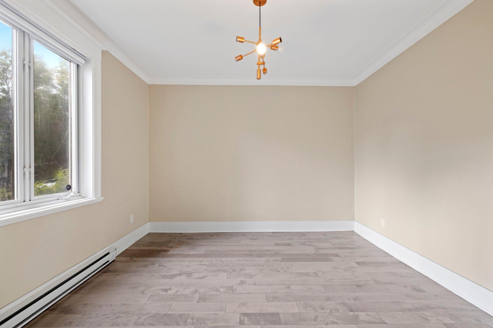 









2325

 - 2329


Av. Madison

,
Montréal (Côte-des-Neiges/Notre-Dame-de-Grâce),




QC
H4B2T5

