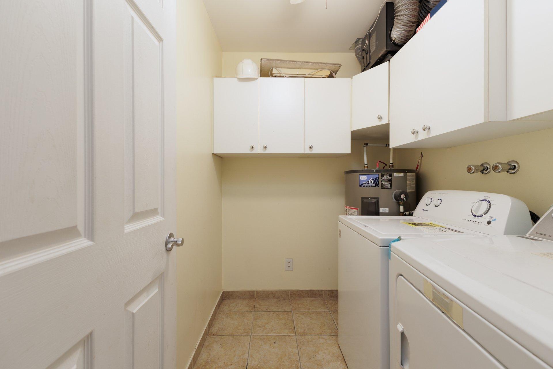 









8831


Rue Hochelaga

, 205,
Montréal (Mercier/Hochelaga-Maisonneuve),




QC
H1L2N3

