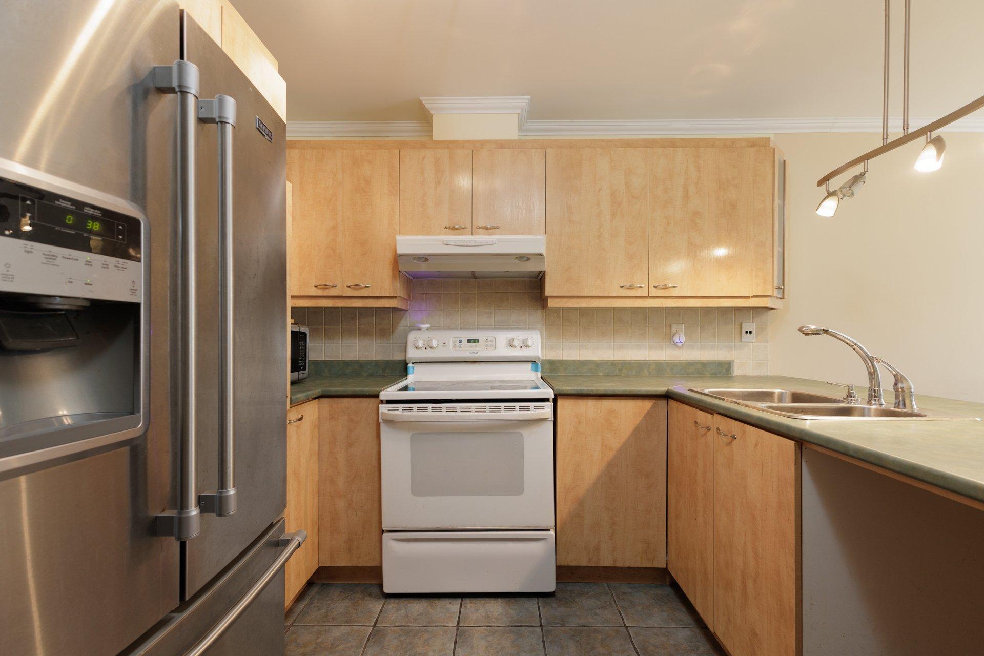 









8831


Rue Hochelaga

, 205,
Montréal (Mercier/Hochelaga-Maisonneuve),




QC
H1L2N3

