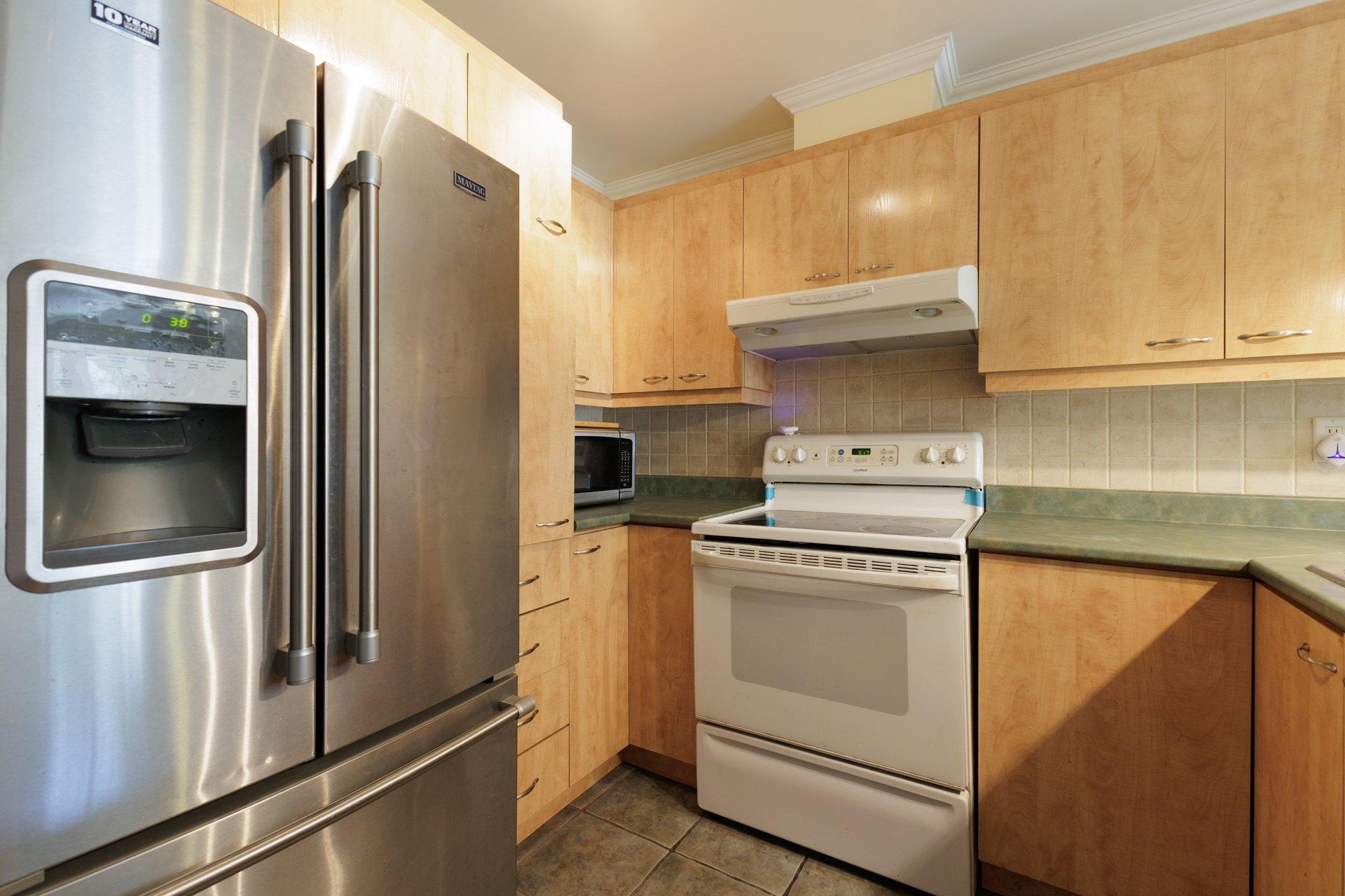 









8831


Rue Hochelaga

, 205,
Montréal (Mercier/Hochelaga-Maisonneuve),




QC
H1L2N3

