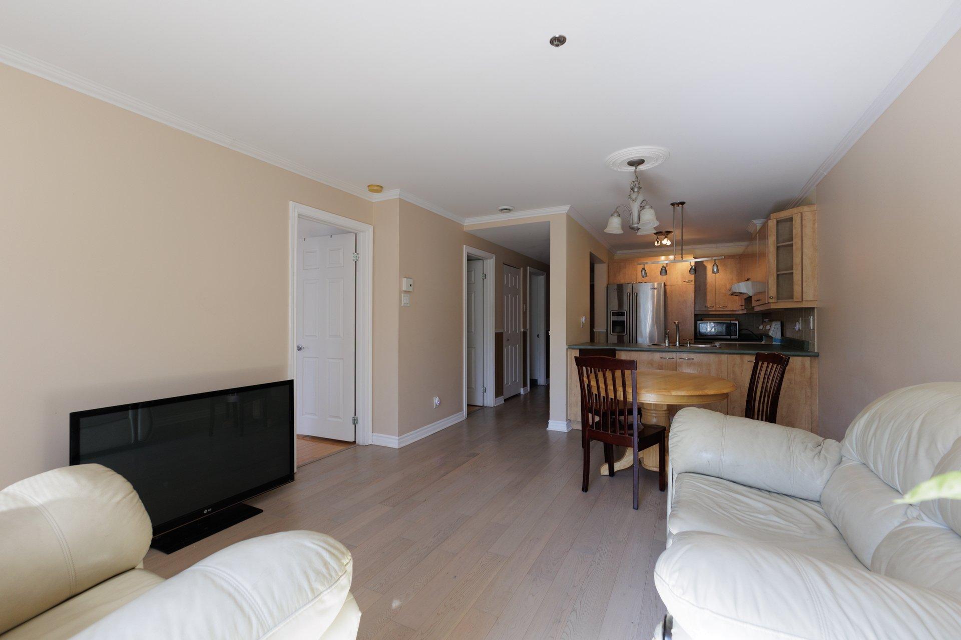 









8831


Rue Hochelaga

, 205,
Montréal (Mercier/Hochelaga-Maisonneuve),




QC
H1L2N3

