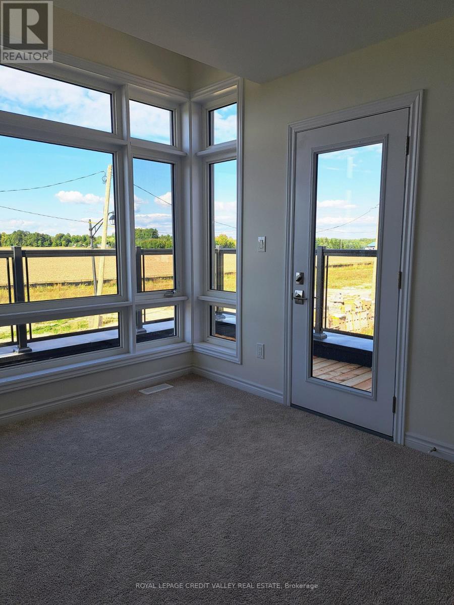 












27 HENDERSON STREET

,
Essa,




Ontario
L3W0A9

