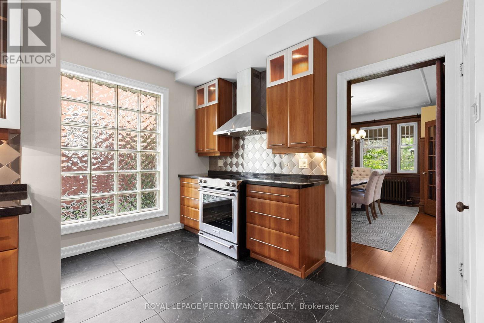 












345 THIRD AVENUE

,
Ottawa,




Ontario
K1S2K4

