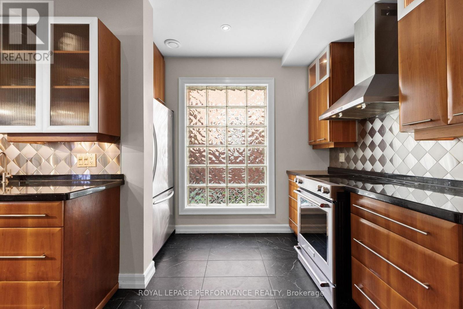 












345 THIRD AVENUE

,
Ottawa,




Ontario
K1S2K4

