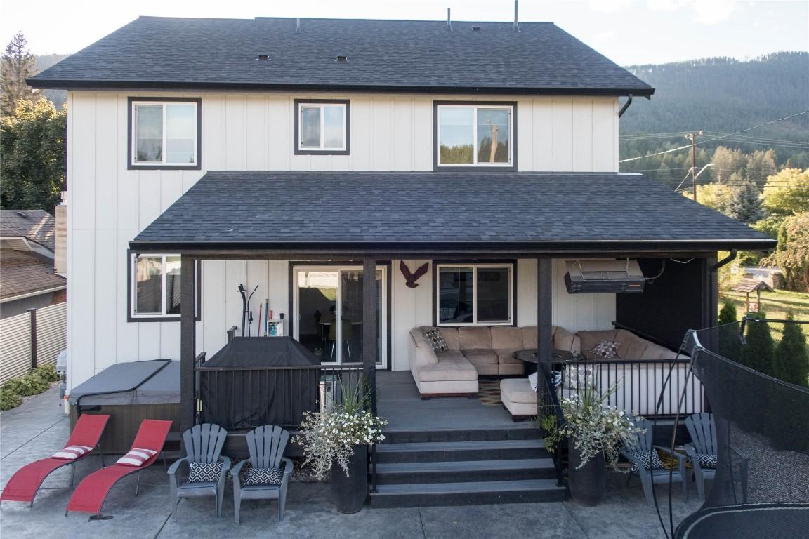 









2253


Shuswap

Avenue,
Lumby,




BC
V0E 2G0

