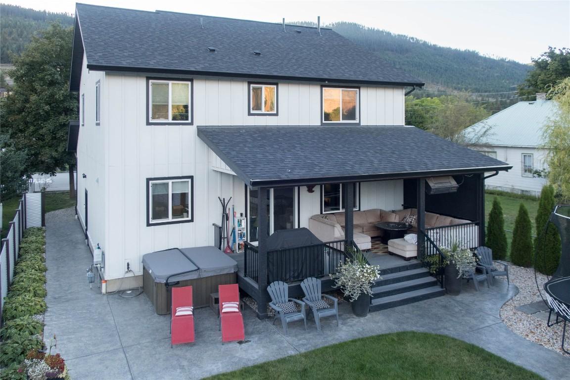 









2253


Shuswap

Avenue,
Lumby,




BC
V0E 2G0

