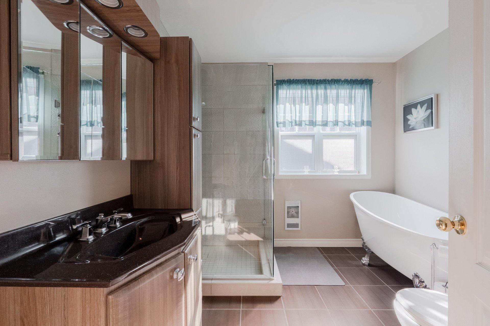 









284


Rue des Grands-Ducs

,
Sherbrooke (Brompton/Rock Forest/Saint-Élie/Deauville),




QC
J1R0S3

