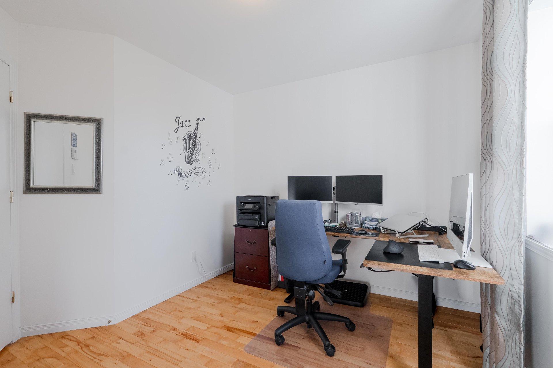 









284


Rue des Grands-Ducs

,
Sherbrooke (Brompton/Rock Forest/Saint-Élie/Deauville),




QC
J1R0S3

