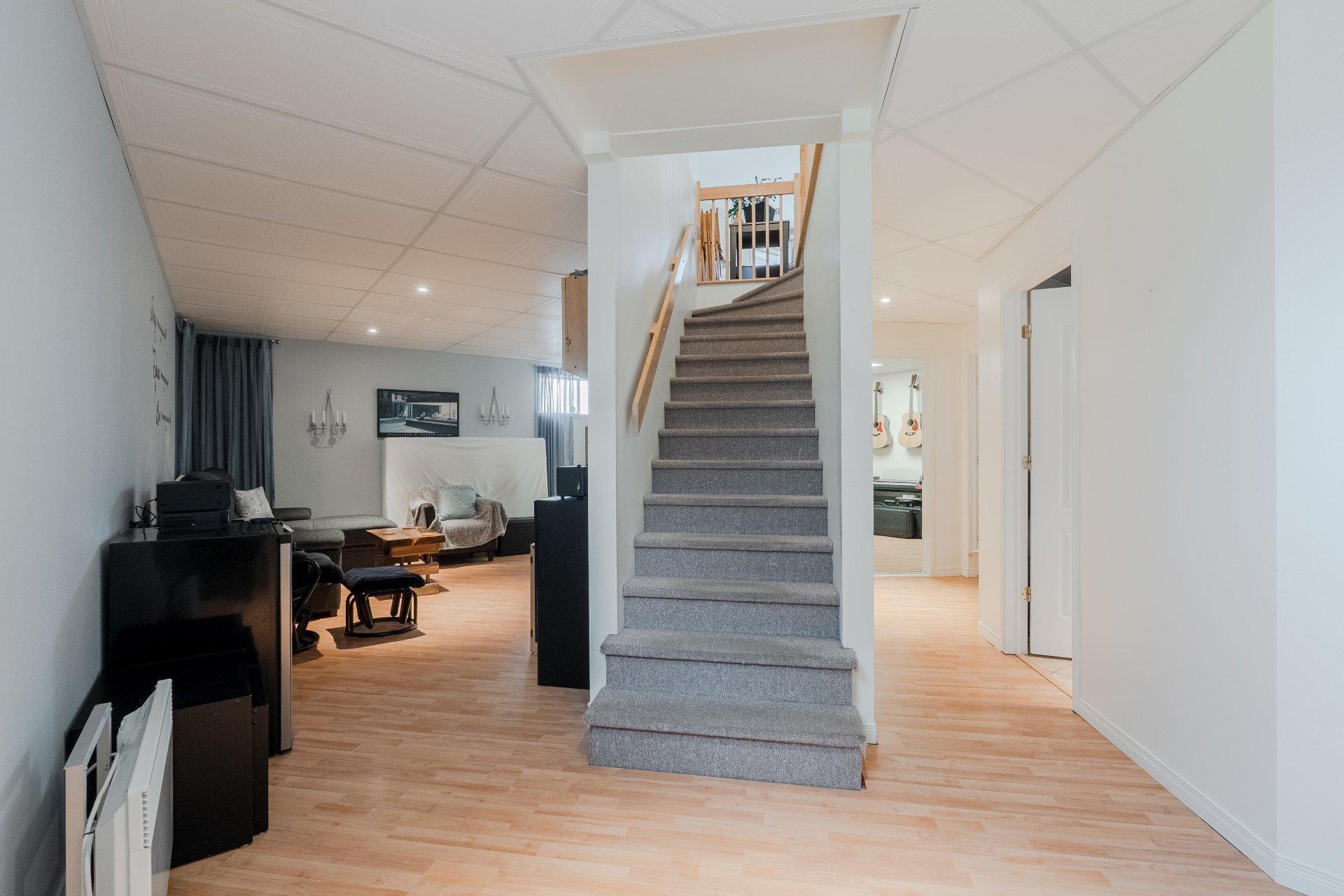 









284


Rue des Grands-Ducs

,
Sherbrooke (Brompton/Rock Forest/Saint-Élie/Deauville),




QC
J1R0S3

