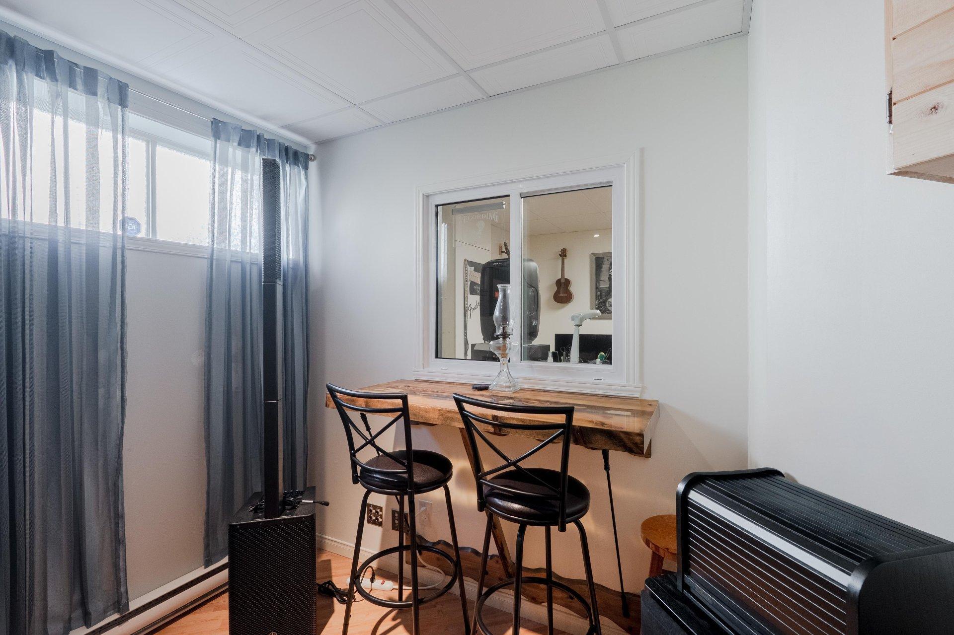 









284


Rue des Grands-Ducs

,
Sherbrooke (Brompton/Rock Forest/Saint-Élie/Deauville),




QC
J1R0S3

