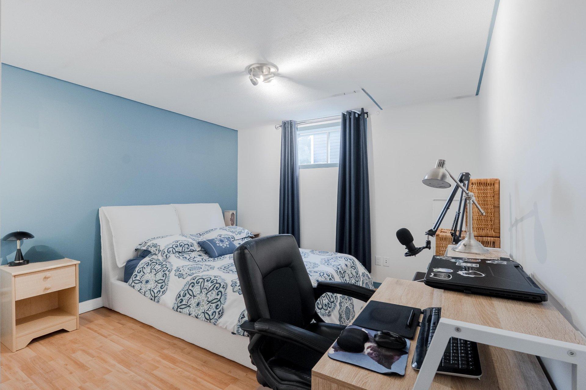 









284


Rue des Grands-Ducs

,
Sherbrooke (Brompton/Rock Forest/Saint-Élie/Deauville),




QC
J1R0S3

