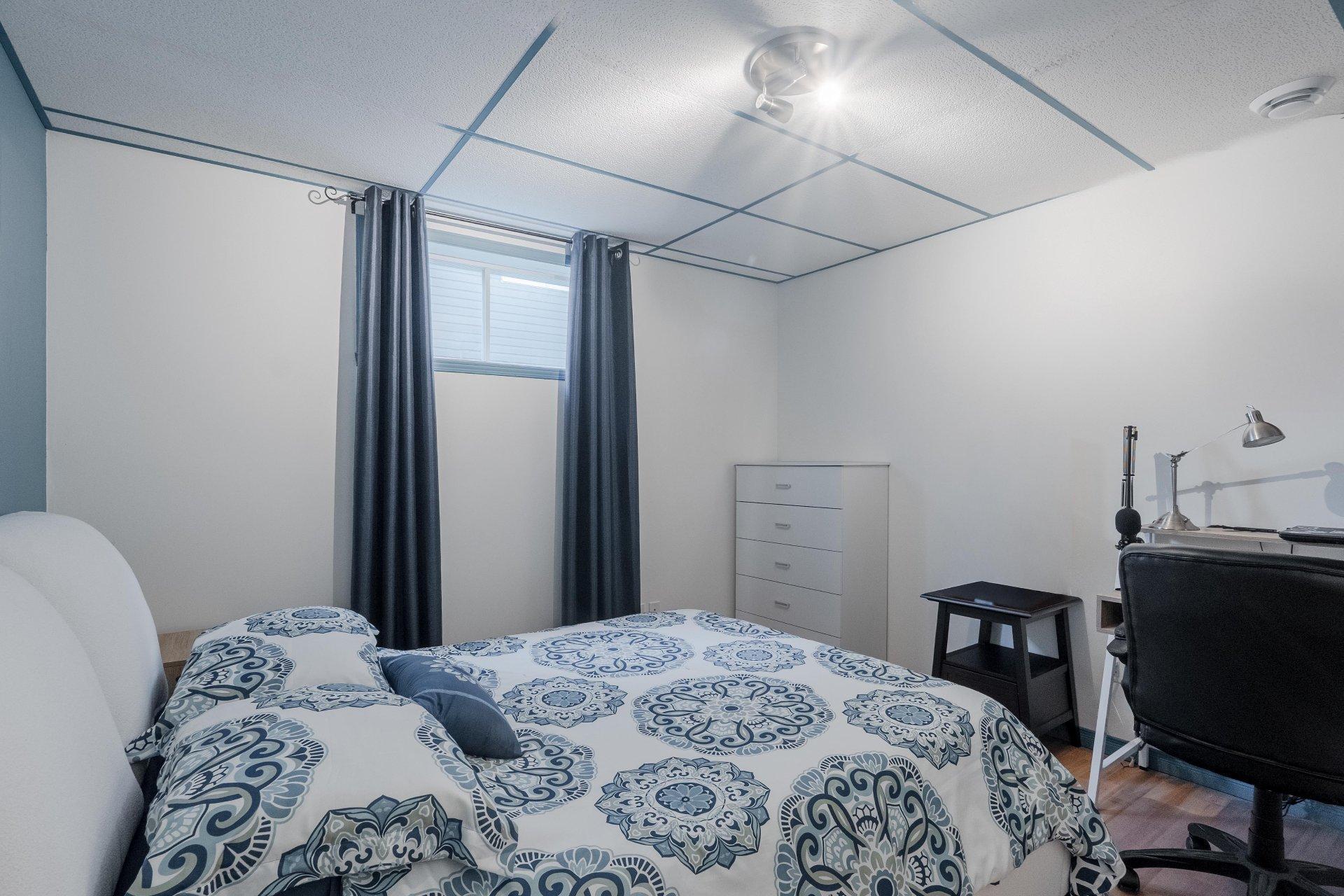 









284


Rue des Grands-Ducs

,
Sherbrooke (Brompton/Rock Forest/Saint-Élie/Deauville),




QC
J1R0S3

