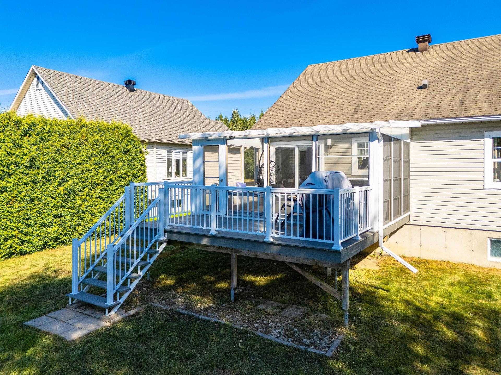 









284


Rue des Grands-Ducs

,
Sherbrooke (Brompton/Rock Forest/Saint-Élie/Deauville),




QC
J1R0S3

