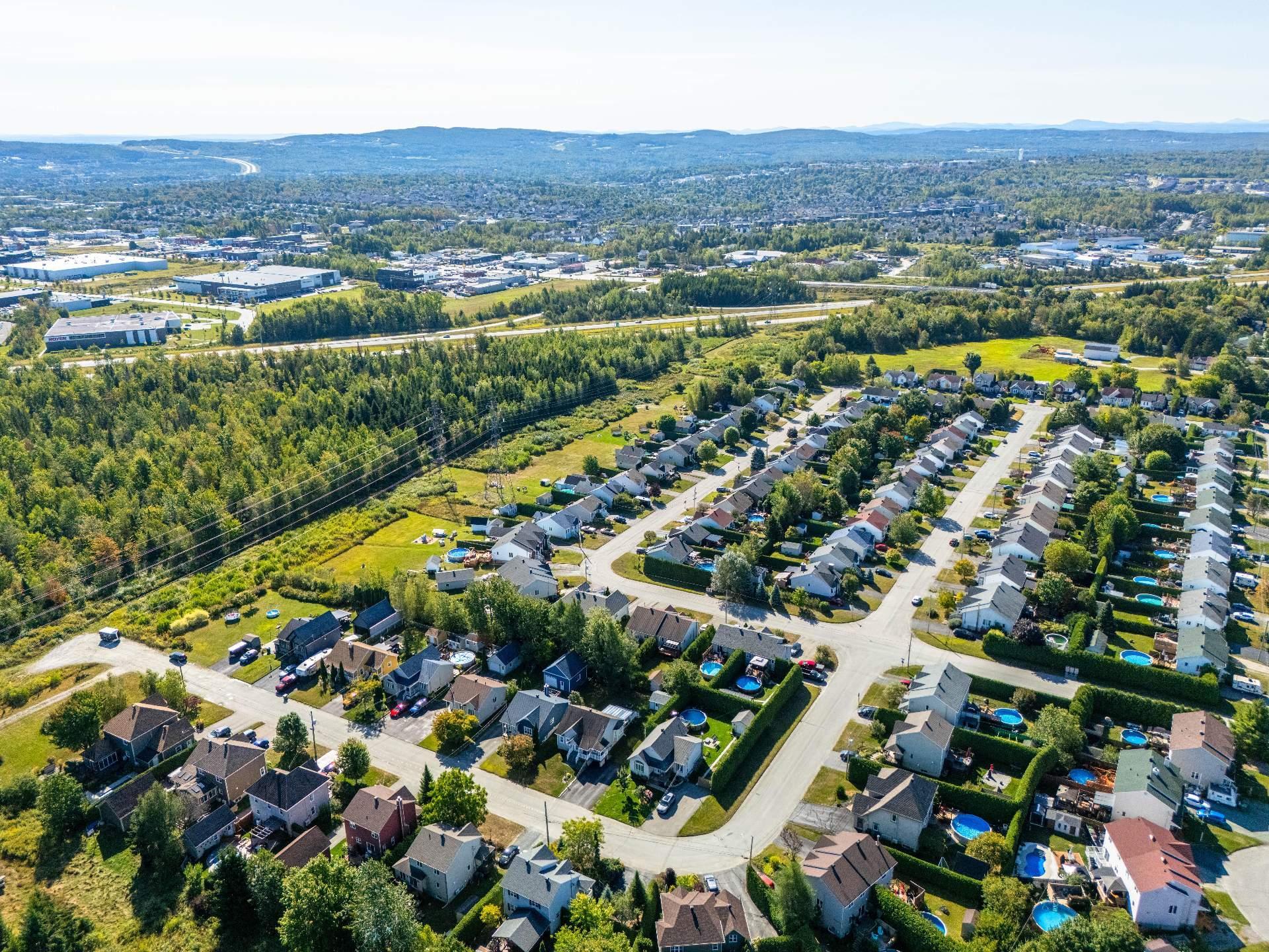 









284


Rue des Grands-Ducs

,
Sherbrooke (Brompton/Rock Forest/Saint-Élie/Deauville),




QC
J1R0S3

