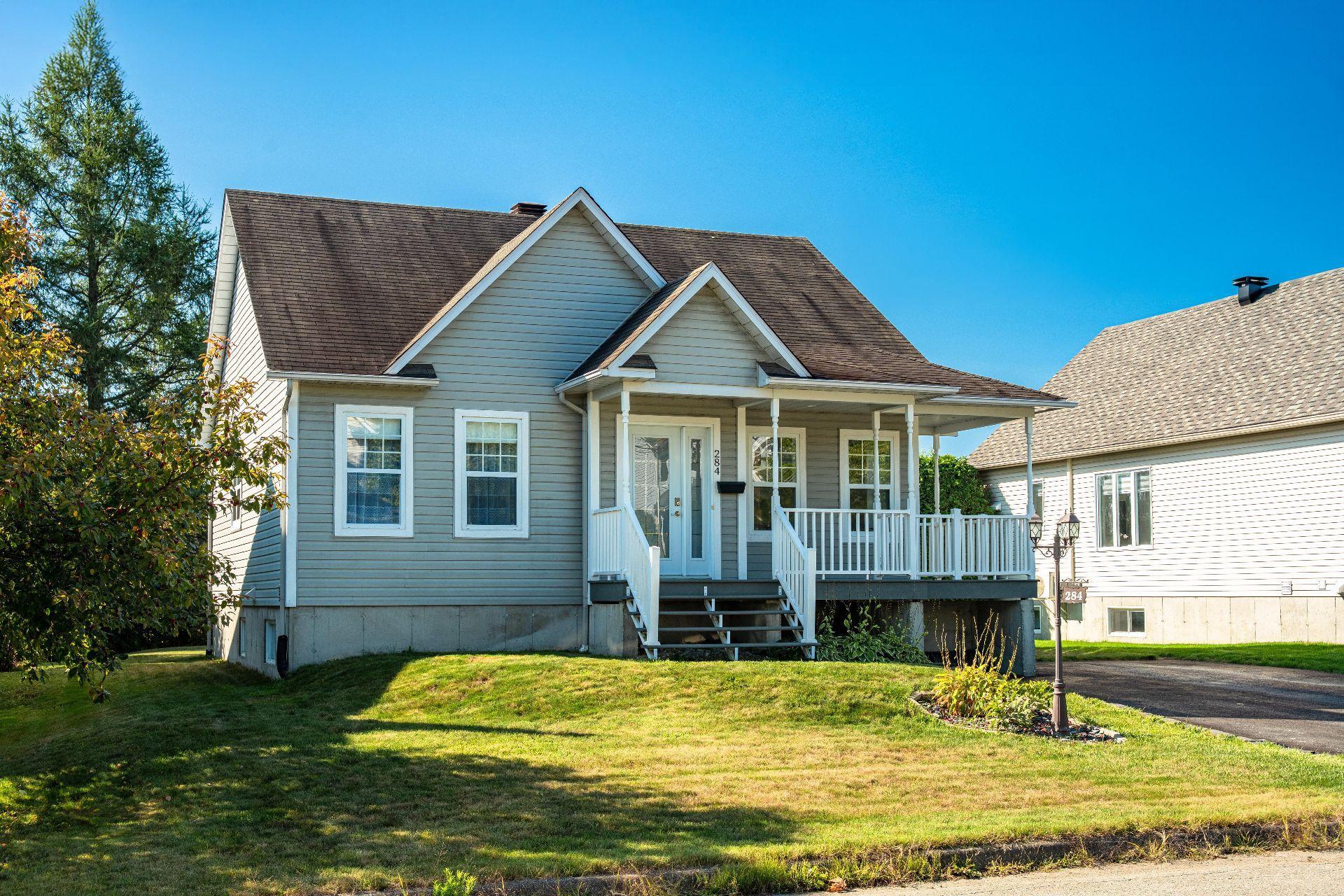 









284


Rue des Grands-Ducs

,
Sherbrooke (Brompton/Rock Forest/Saint-Élie/Deauville),




QC
J1R0S3


