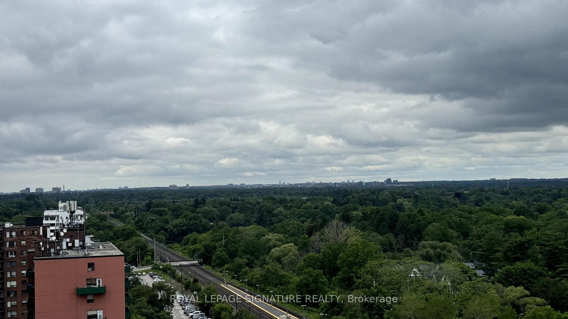 









28


Ann

Street, 1415,
Mississauga,




ON
L5G 0E1

