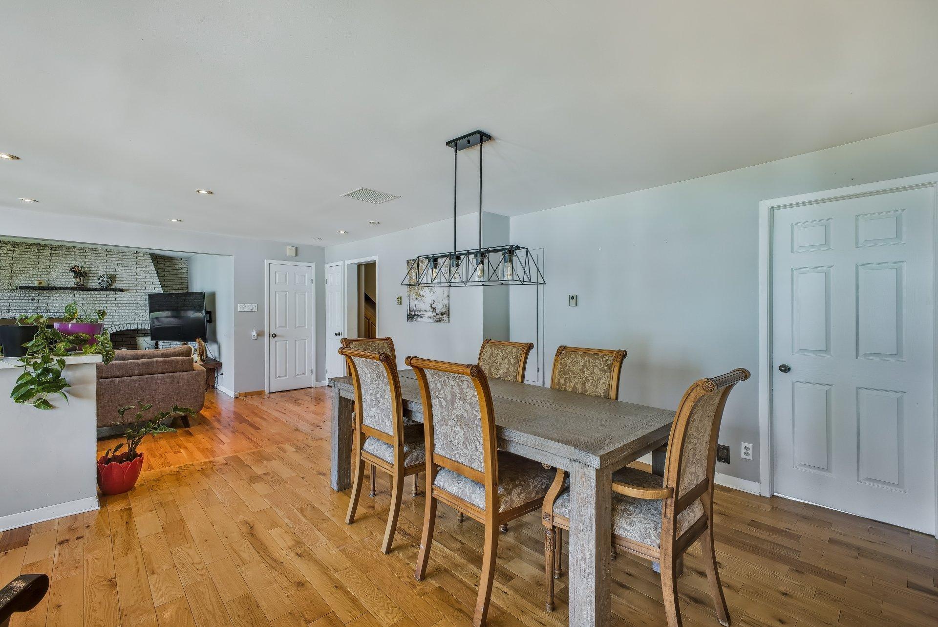 









16

 - 16A


Boul. René-Fortin

,
Saint-Paul-de-l'Île-aux-Noix,




QC
J0J1G0


