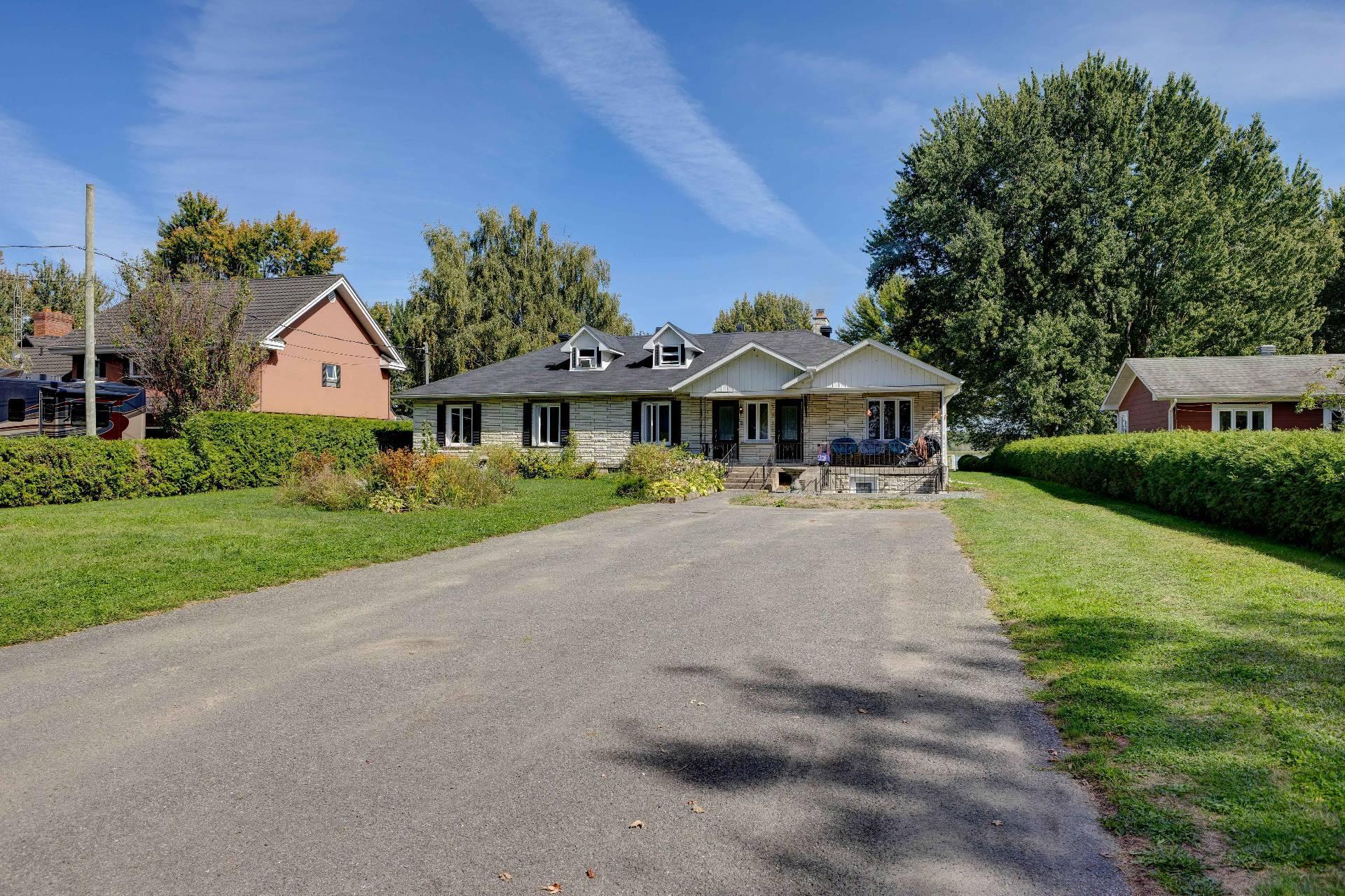 









16

 - 16A


Boul. René-Fortin

,
Saint-Paul-de-l'Île-aux-Noix,




QC
J0J1G0


