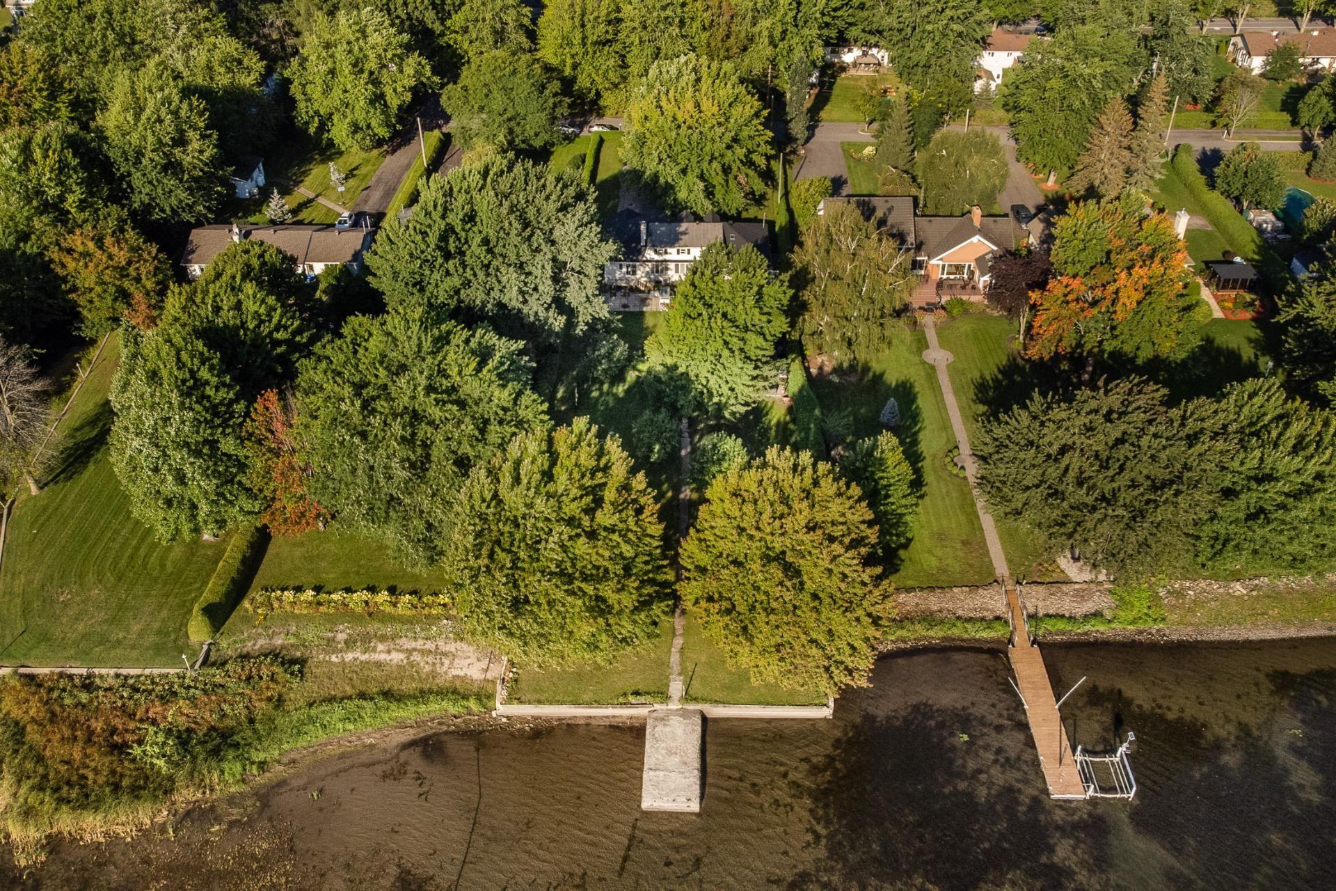 









16

 - 16A


Boul. René-Fortin

,
Saint-Paul-de-l'Île-aux-Noix,




QC
J0J1G0

