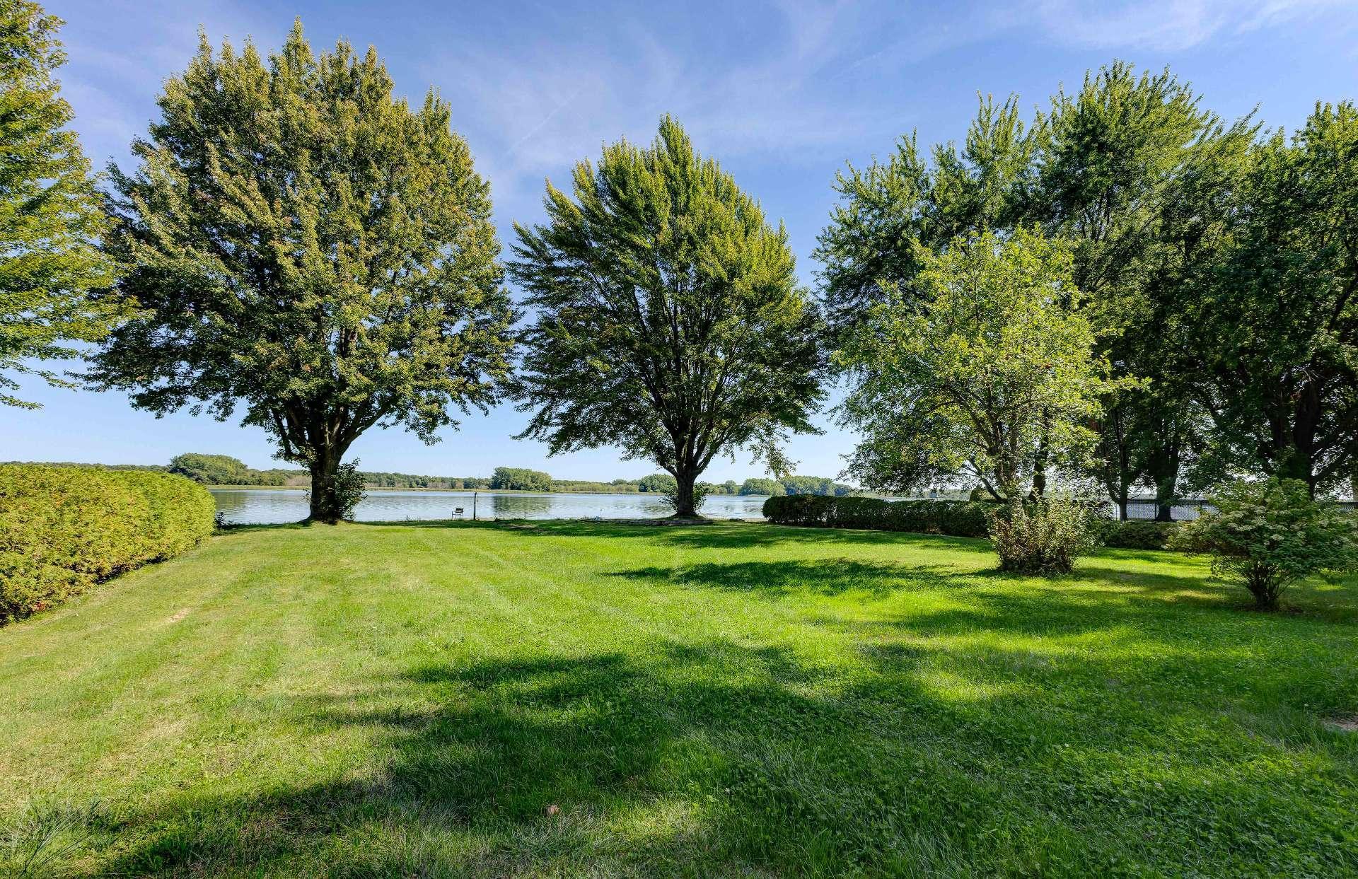









16

 - 16A


Boul. René-Fortin

,
Saint-Paul-de-l'Île-aux-Noix,




QC
J0J1G0

