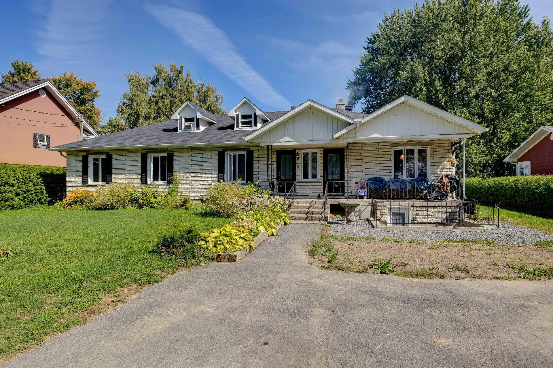 









16

 - 16A


Boul. René-Fortin

,
Saint-Paul-de-l'Île-aux-Noix,




QC
J0J1G0

