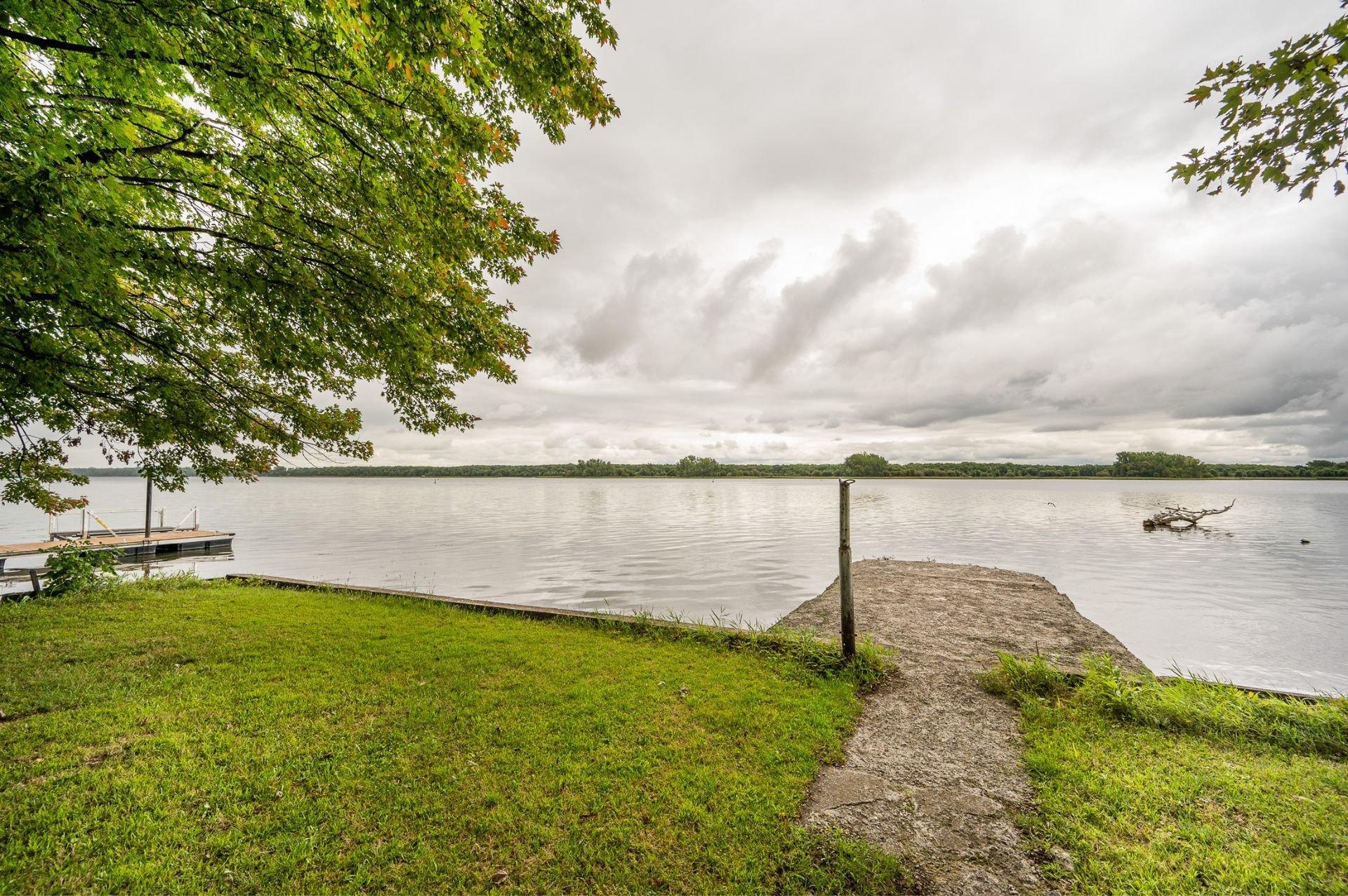 









16

 - 16A


Boul. René-Fortin

,
Saint-Paul-de-l'Île-aux-Noix,




QC
J0J1G0


