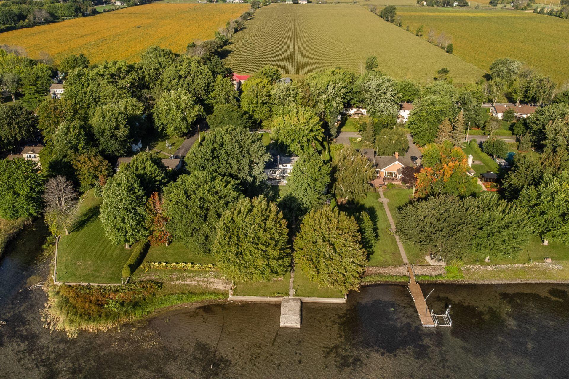 









16

 - 16A


Boul. René-Fortin

,
Saint-Paul-de-l'Île-aux-Noix,




QC
J0J1G0

