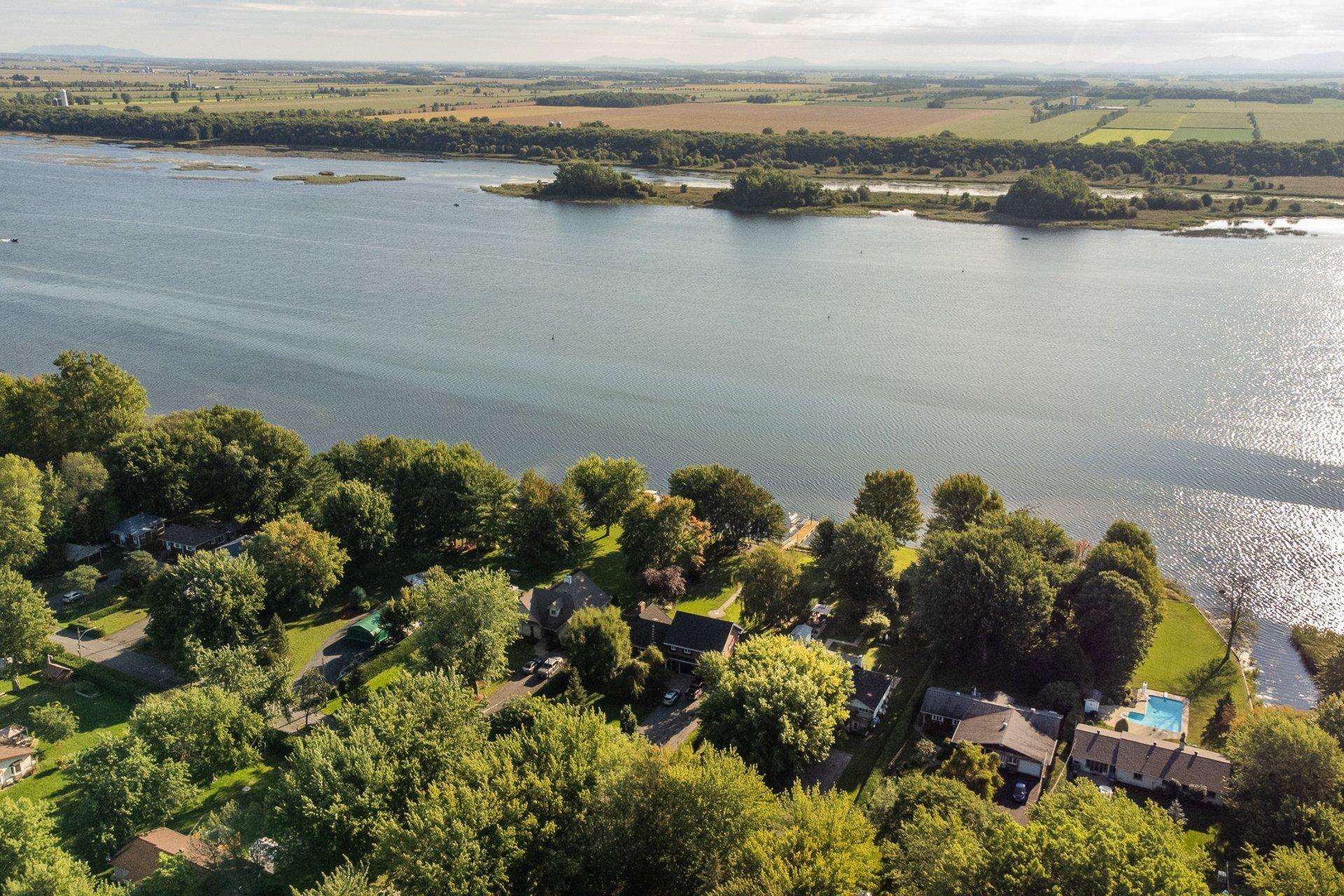 









16

 - 16A


Boul. René-Fortin

,
Saint-Paul-de-l'Île-aux-Noix,




QC
J0J1G0

