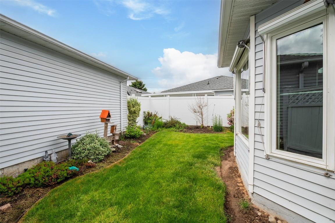 









1101


Cameron

Avenue, 37,
Kelowna,




BC
V1Y 8V8

