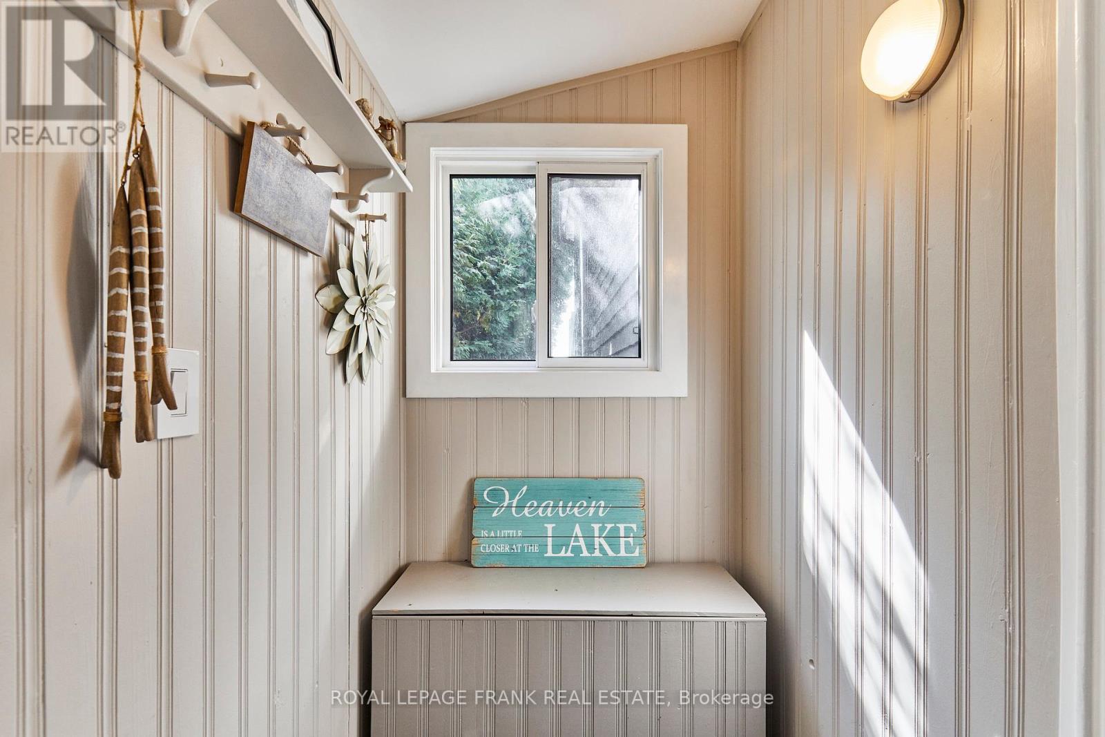 












26 WAKEFORD ROAD

,
Kawartha Lakes (Little Britain),




Ontario
K0M2C0

