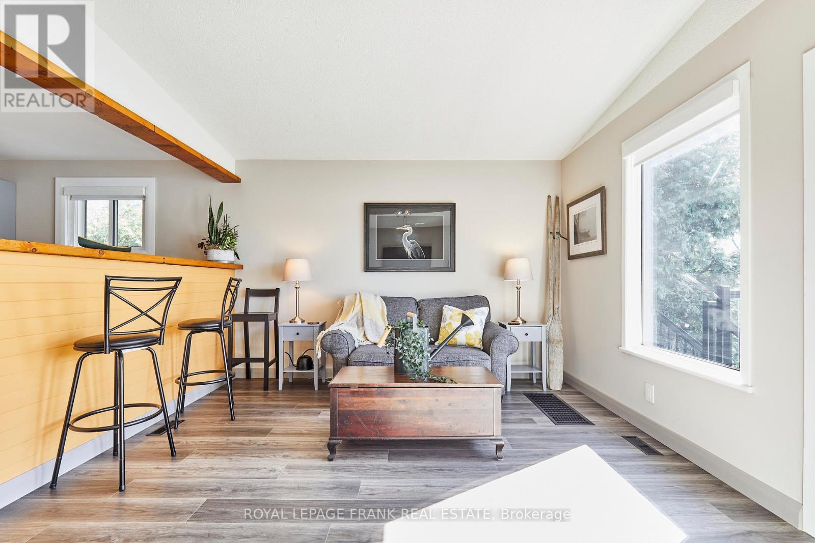 












26 WAKEFORD ROAD

,
Kawartha Lakes (Little Britain),




Ontario
K0M2C0


