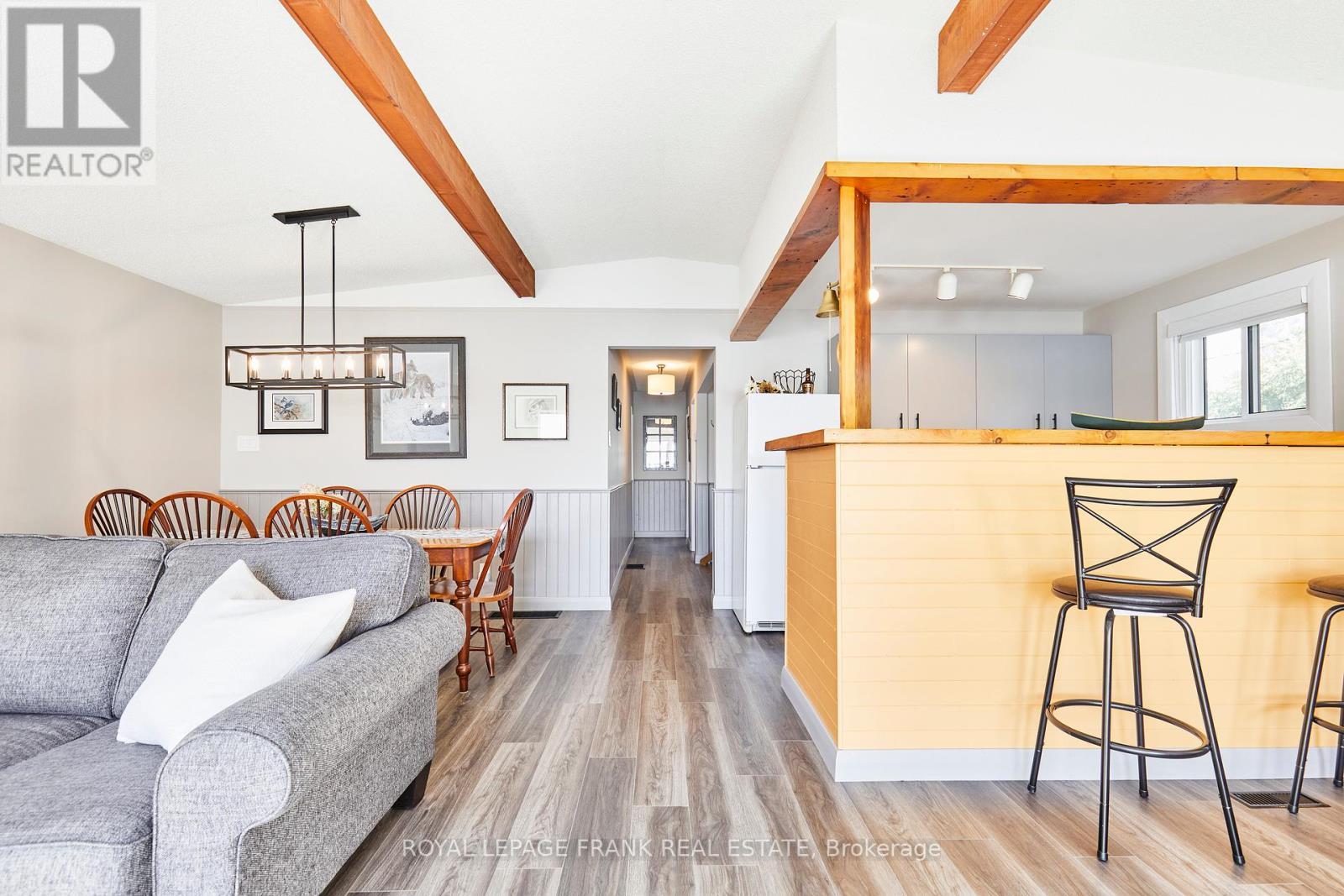 












26 WAKEFORD ROAD

,
Kawartha Lakes (Little Britain),




Ontario
K0M2C0

