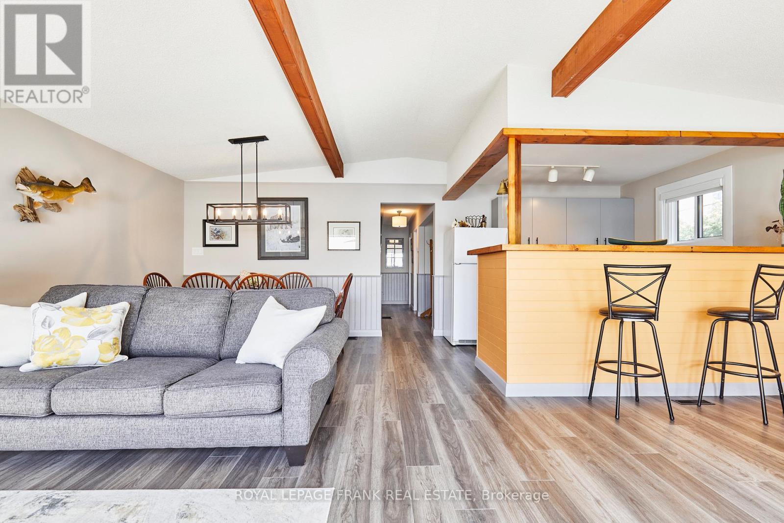 












26 WAKEFORD ROAD

,
Kawartha Lakes (Little Britain),




Ontario
K0M2C0


