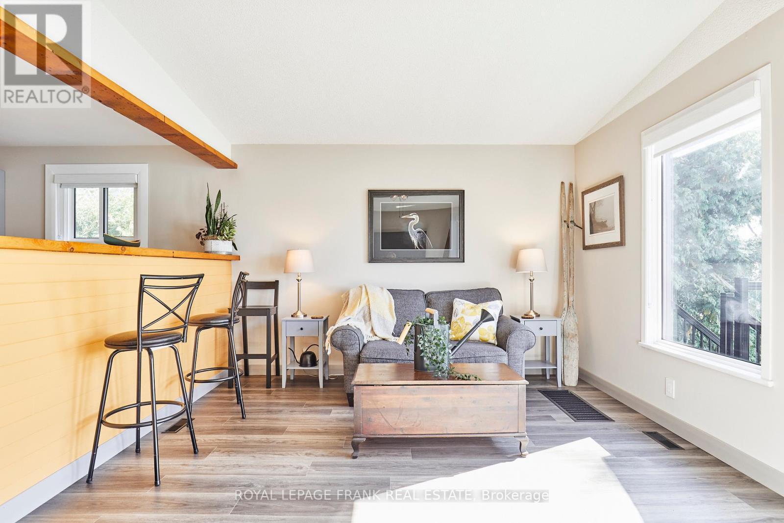 












26 WAKEFORD ROAD

,
Kawartha Lakes (Little Britain),




Ontario
K0M2C0


