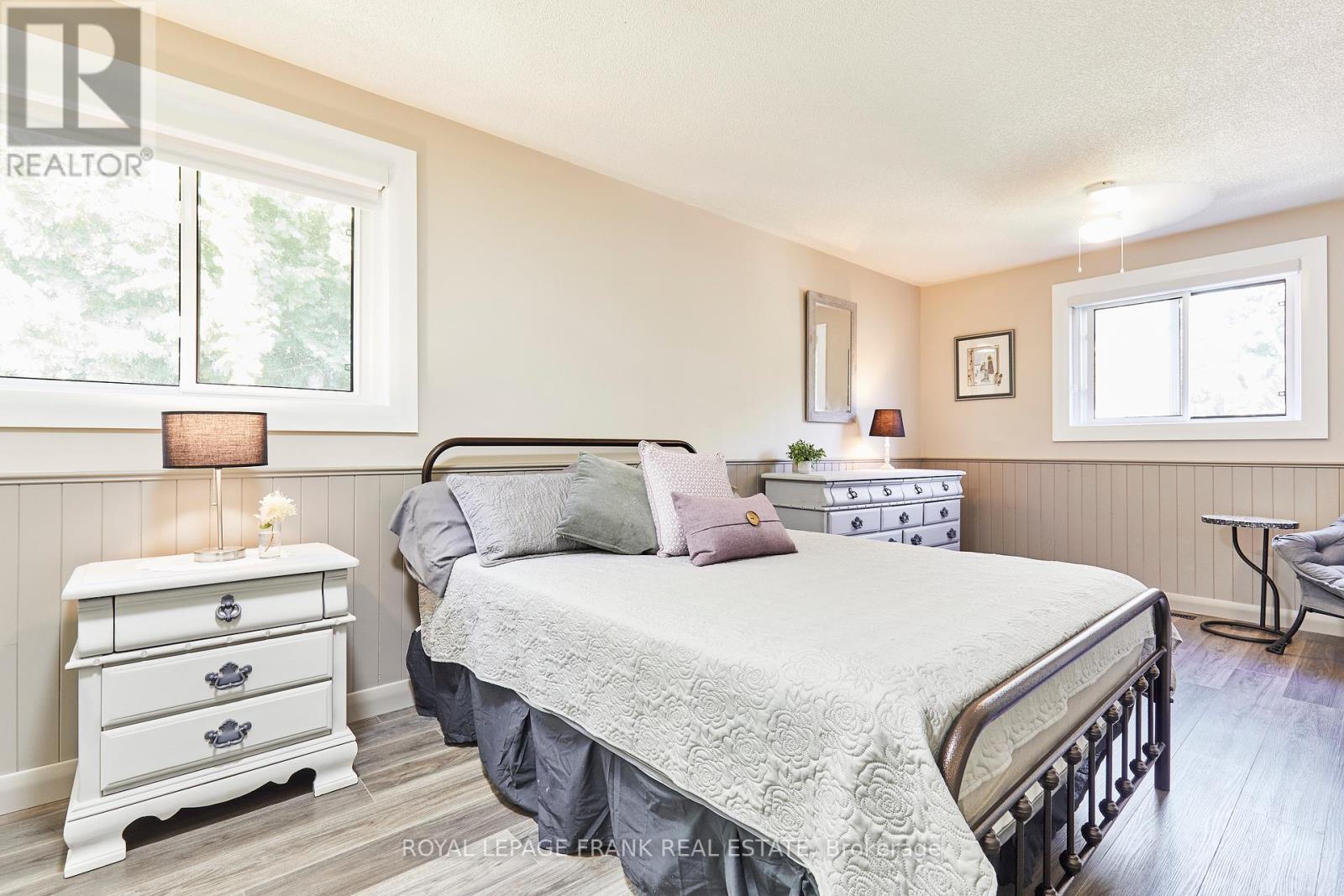 












26 WAKEFORD ROAD

,
Kawartha Lakes (Little Britain),




Ontario
K0M2C0

