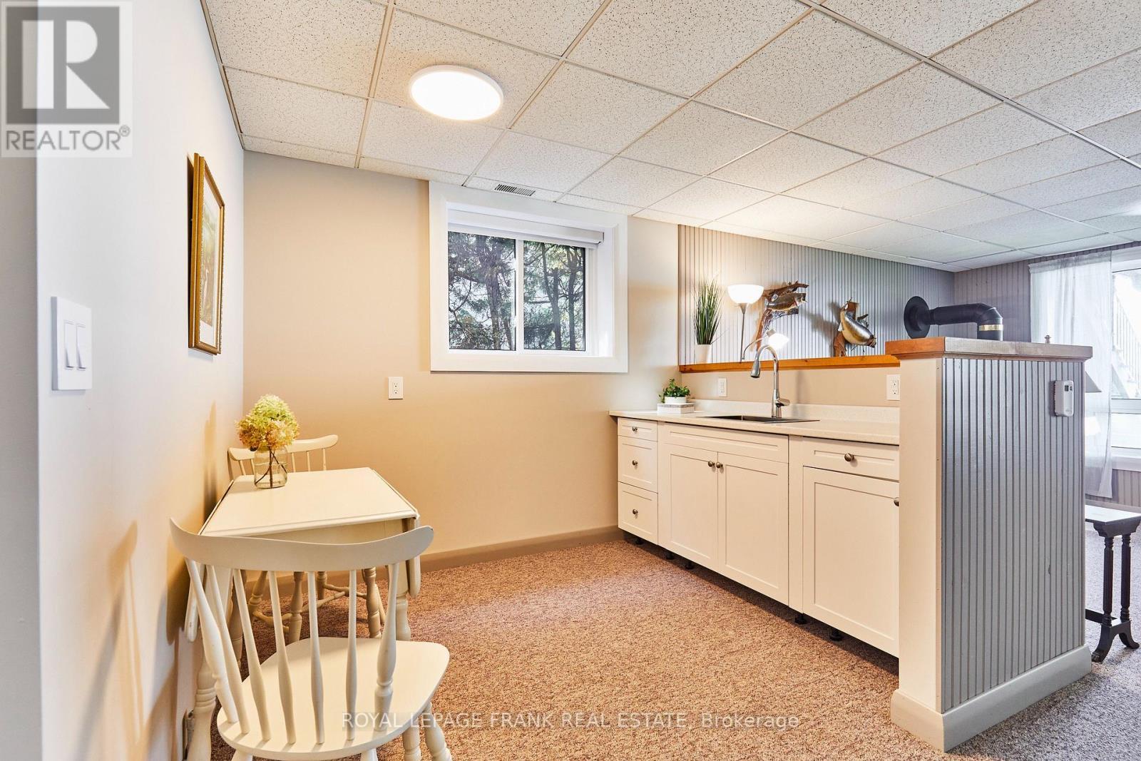












26 WAKEFORD ROAD

,
Kawartha Lakes (Little Britain),




Ontario
K0M2C0

