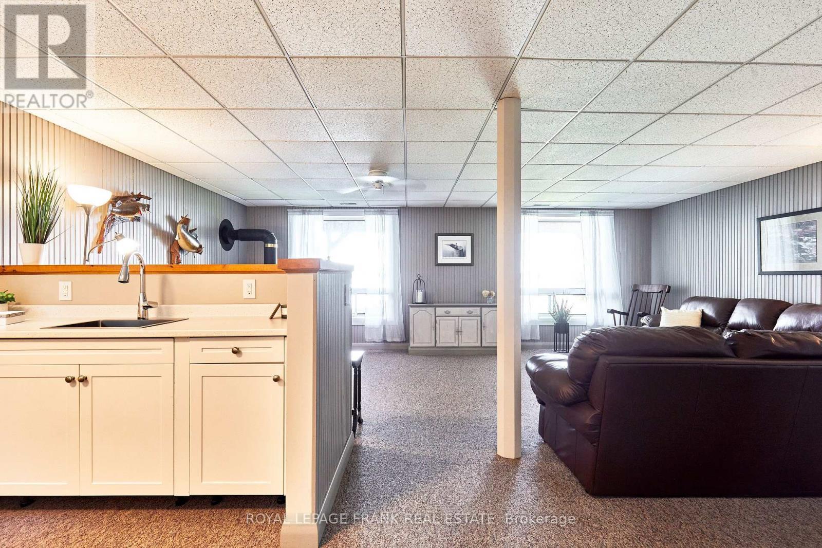 












26 WAKEFORD ROAD

,
Kawartha Lakes (Little Britain),




Ontario
K0M2C0

