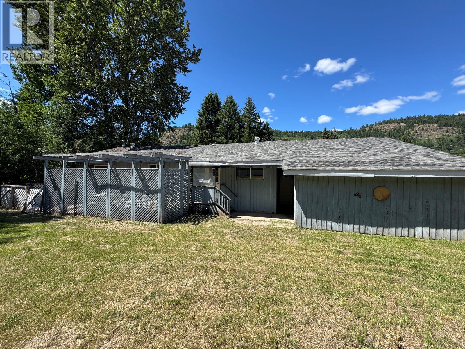 












568 N Kimberly Avenue

,
Greenwood,




British Columbia
V0H1J0

