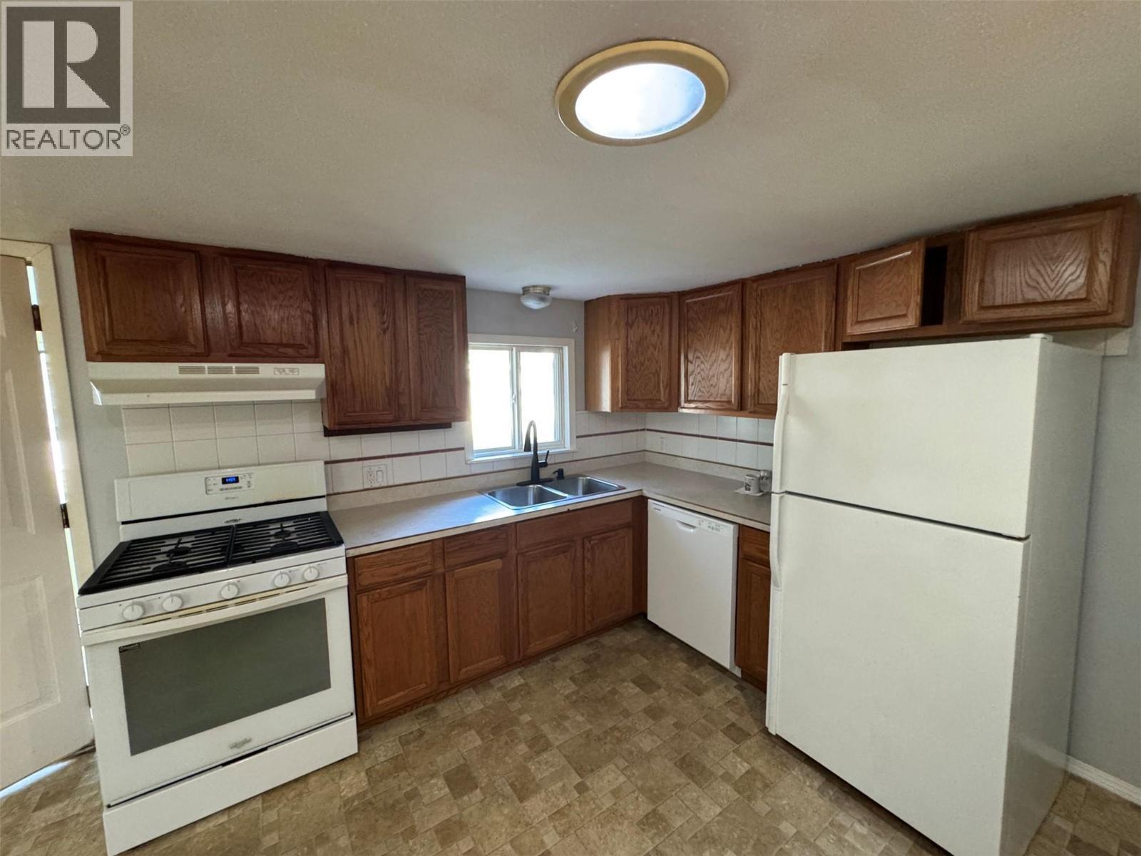 












568 N Kimberly Avenue

,
Greenwood,




British Columbia
V0H1J0

