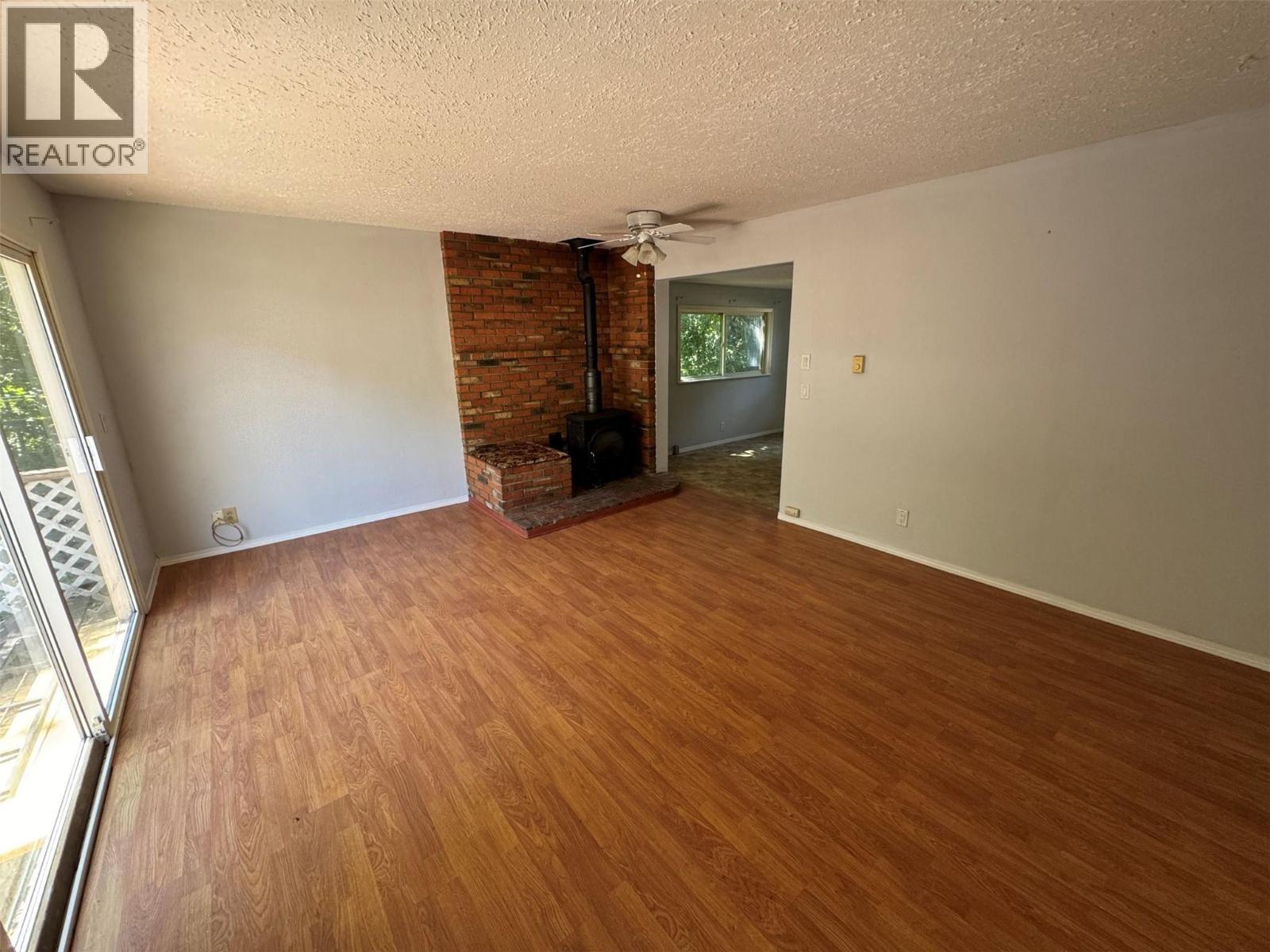 












568 N Kimberly Avenue

,
Greenwood,




British Columbia
V0H1J0

