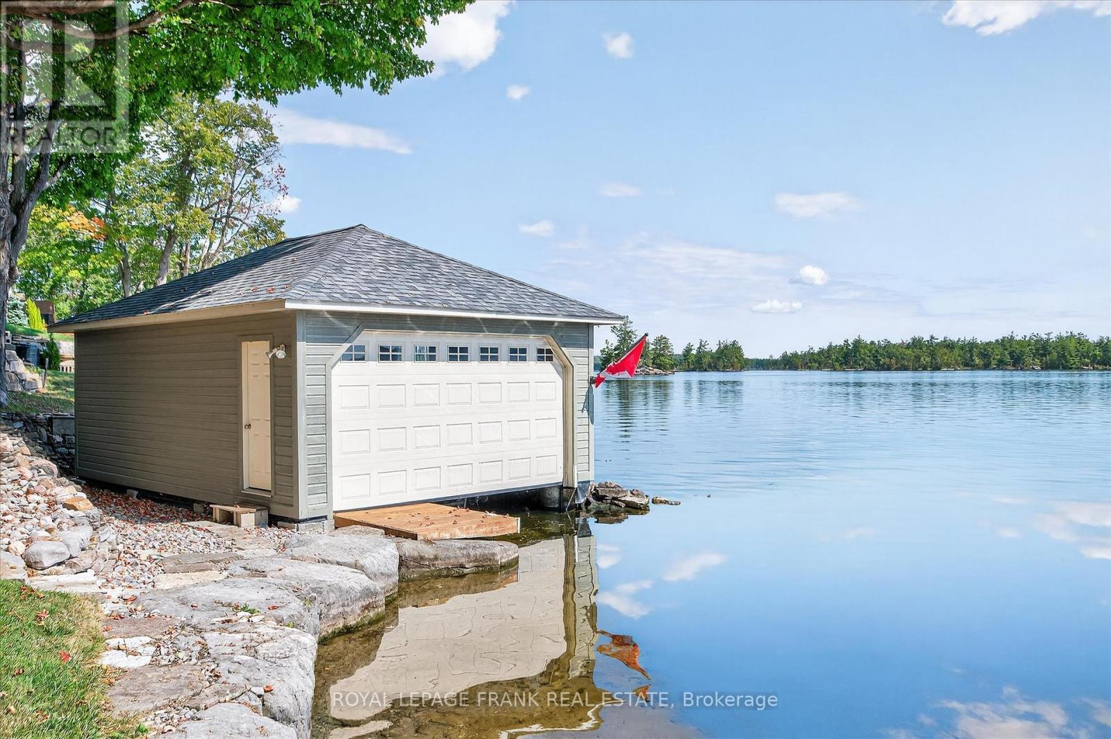 












3081 BEACHWOOD DRIVE

,
Selwyn,




Ontario
K0L2H0

