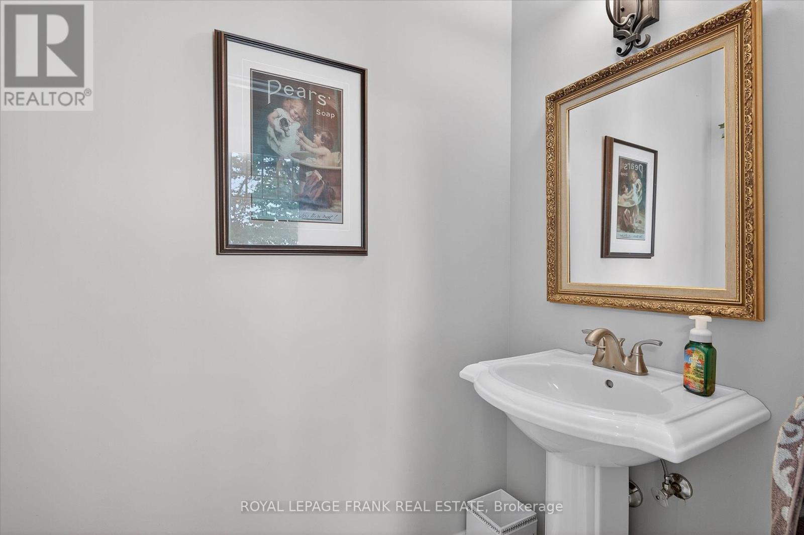 












3081 BEACHWOOD DRIVE

,
Selwyn,




Ontario
K0L2H0

